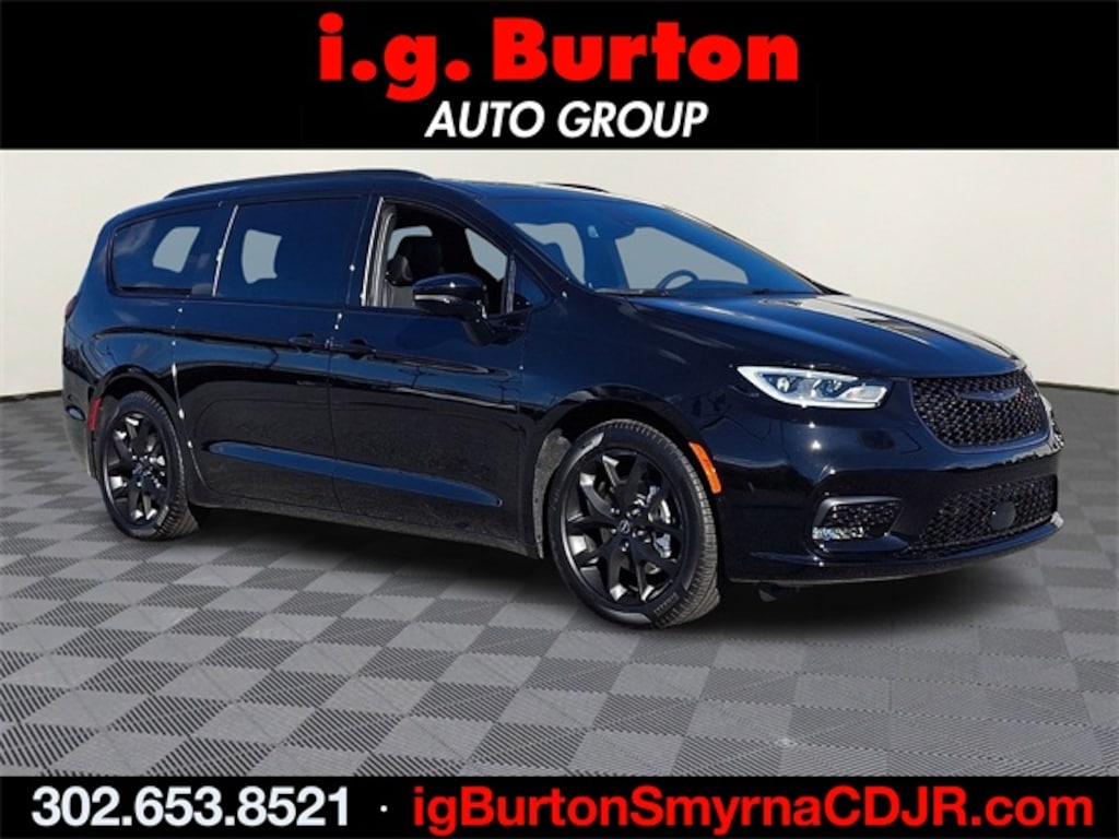 New 2026 Chrysler Pacifica LIMITED Passenger Van