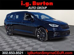 2026 Chrysler Pacifica LIMITED Passenger Van