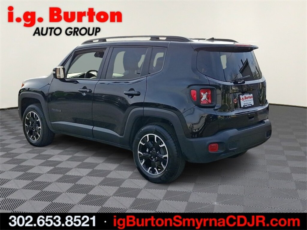 Used 2023 Jeep Renegade Latitude SUV