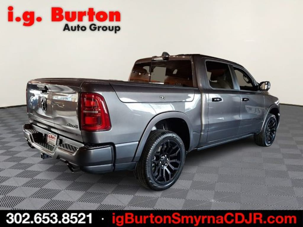 New 2026 Ram 1500 LIMITED CREW CAB 4X4 5'7 BOX Pickup