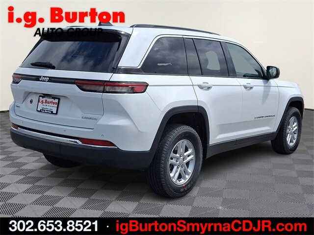 2025 Jeep Grand Cherokee Laredo photo 4