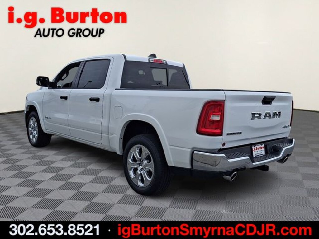 New 2026 Ram 1500 BIG HORN CREW CAB 4X4 5'7 BOX Pickup