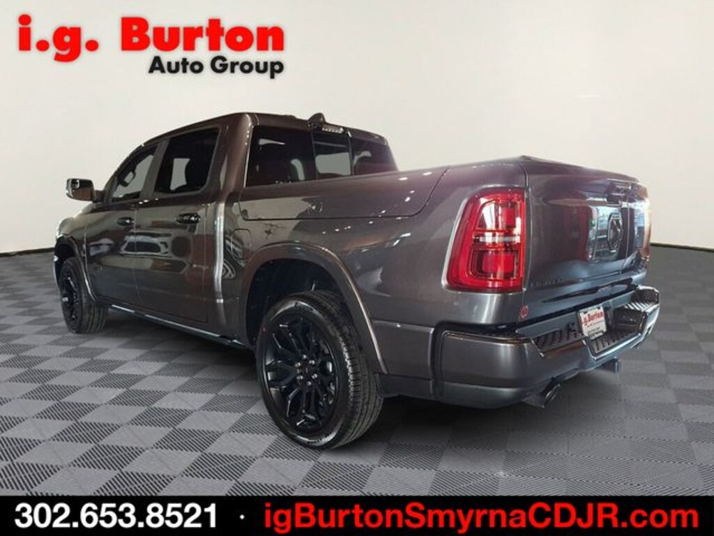 New 2026 Ram 1500 LIMITED CREW CAB 4X4 5'7 BOX Pickup