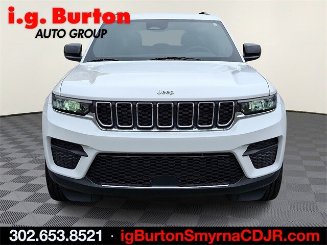 2024 Jeep Grand Cherokee Laredo photo 2