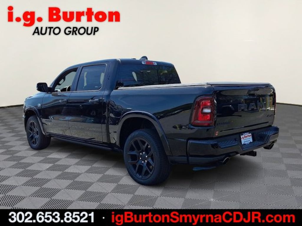 New 2026 Ram 1500 LARAMIE CREW CAB 4X4 5'7 BOX Pickup