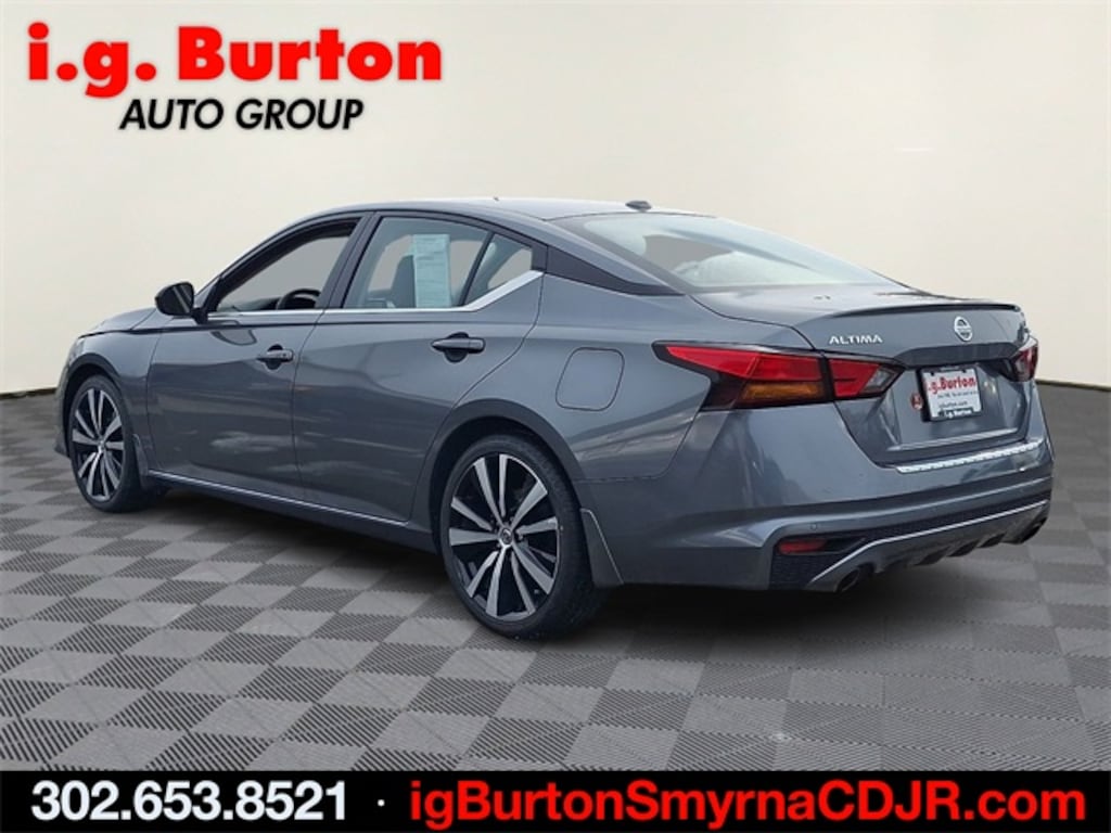 Used 2022 Nissan Altima 2.5 SR Sedan
