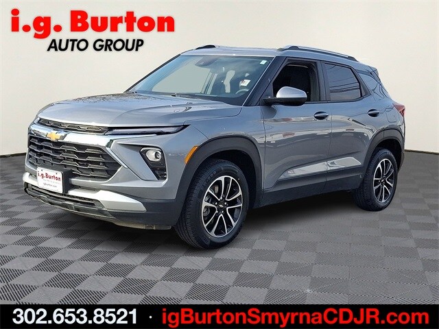 2025 Chevrolet Trailblazer LT photo 3