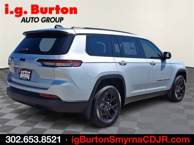 2025 Jeep Grand Cherokee Altitude photo 4