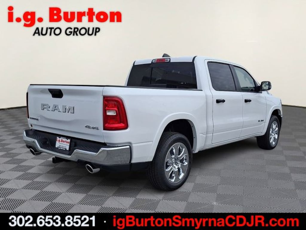 New 2026 Ram 1500 BIG HORN CREW CAB 4X4 5'7 BOX Pickup