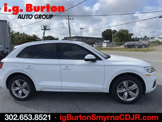 Used 2018 Audi Q5 Premium with VIN WA1ANAFY5J2109823 for sale in Smyrna, DE