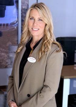 Staff member Sara LeBright from ID_1a29b3179f0d