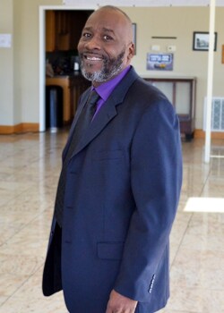 Staff member Ron Jones from ID_b468f2f40f2d