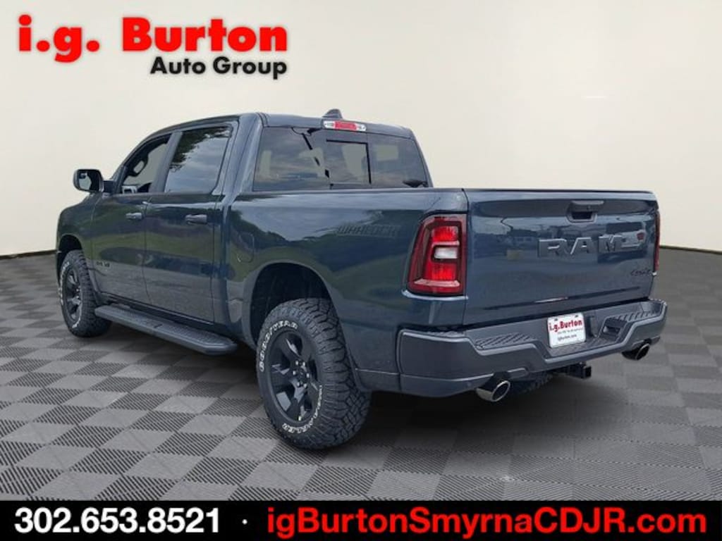 New 2026 Ram 1500 WARLOCK CREW CAB 4X4 5'7 BOX Pickup