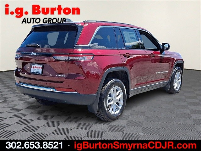 2025 Jeep Grand Cherokee Laredo photo 2