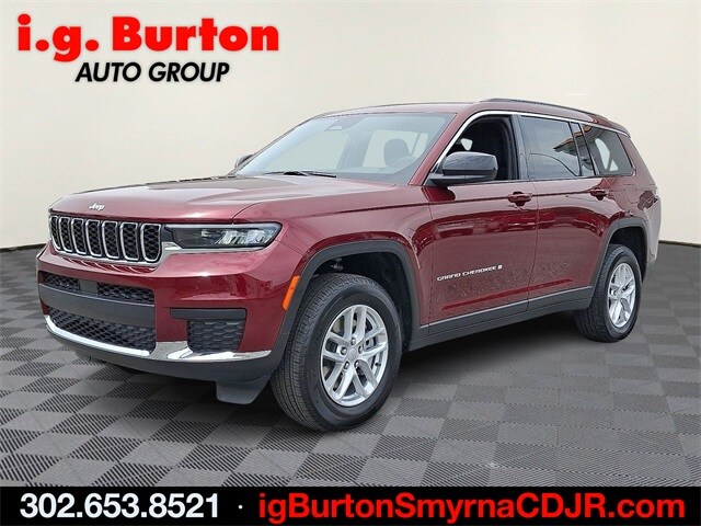 2025 Jeep Grand Cherokee Laredo photo 2