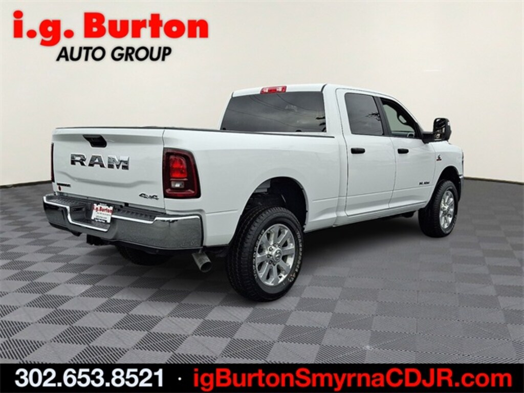 New 2026 Ram 2500 BIG HORN CREW CAB 4X4 6'4 BOX Pickup