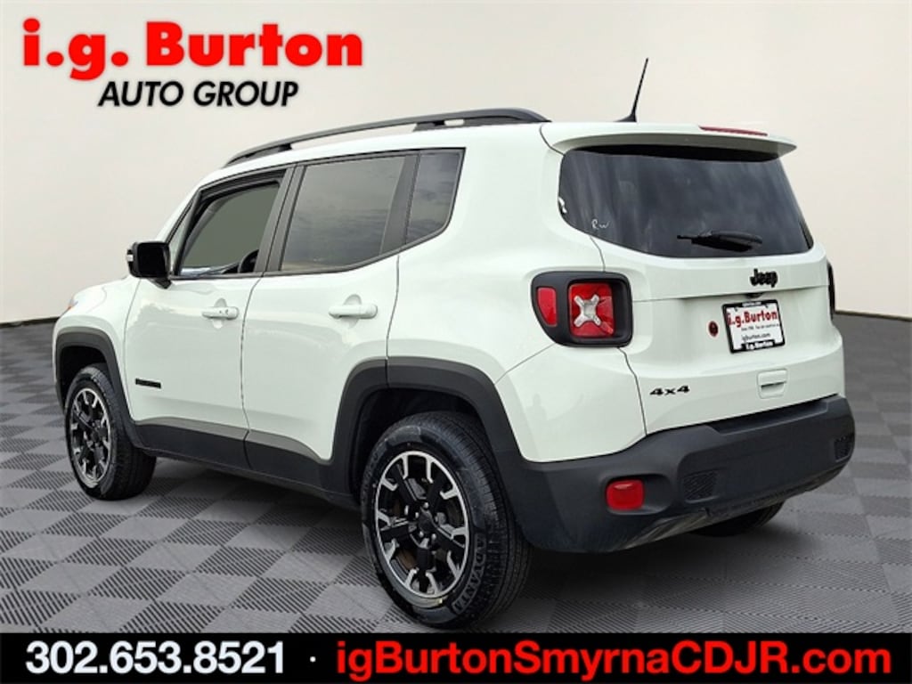 Used 2023 Jeep Renegade Latitude SUV