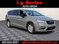 2025 Chrysler Pacifica SELECT Passenger Van