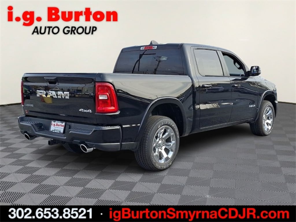 New 2026 Ram 1500 BIG HORN CREW CAB 4X4 5'7 BOX Pickup