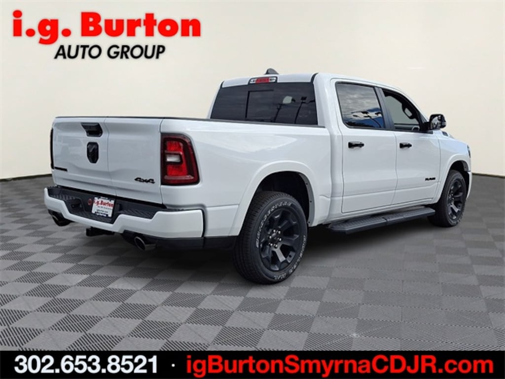 New 2026 Ram 1500 BIG HORN CREW CAB 4X4 5'7 BOX Pickup