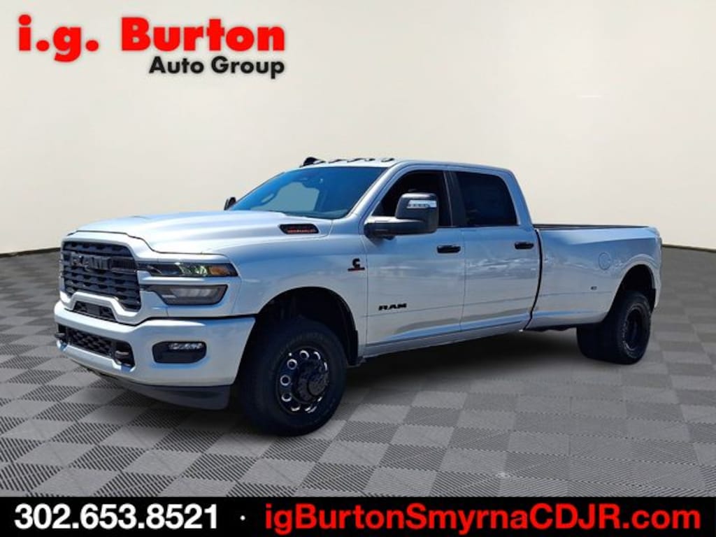 New 2026 Ram 3500 BIG HORN CREW CAB 4X4 8' BOX Pickup