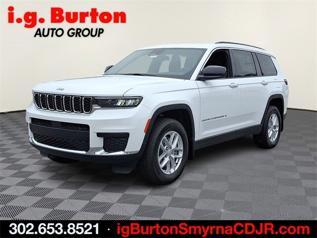 2025 Jeep Grand Cherokee Laredo photo 2