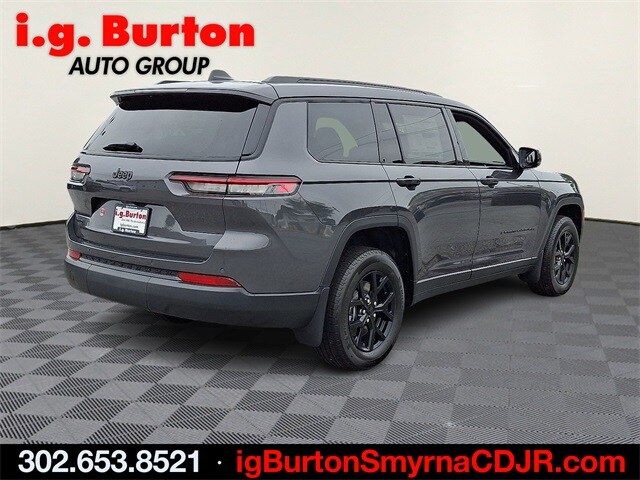 2025 Jeep Grand Cherokee Altitude photo 4