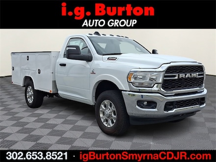2024 Ram 3500 Chassis Cab 3500 TRADESMAN CHASSIS REGULAR CAB 4X4 60' CA Pickup