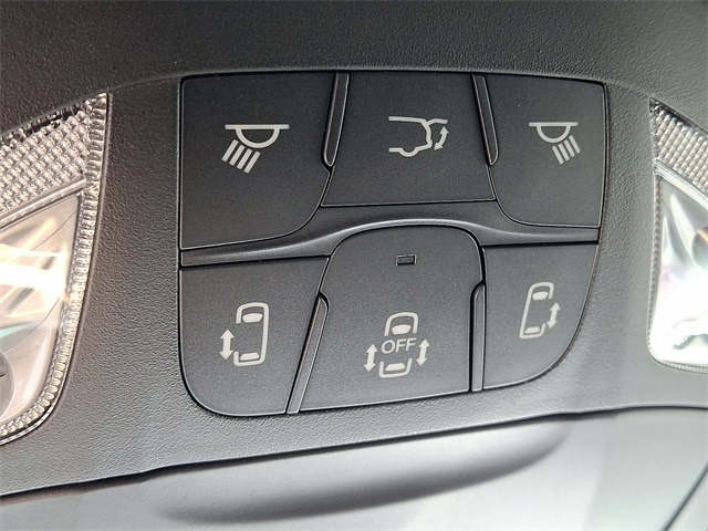 2026 Chrysler Pacifica Select - Photo 16
