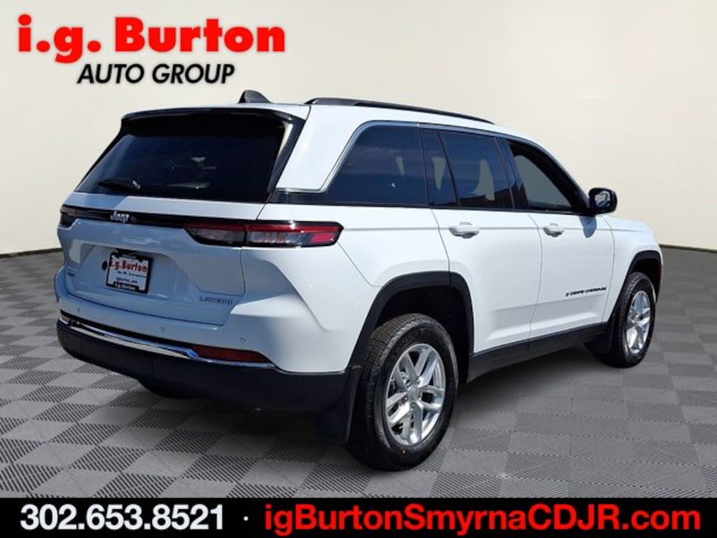 New 2026 Jeep Grand Cherokee LAREDO 4X4 Sport Utility
