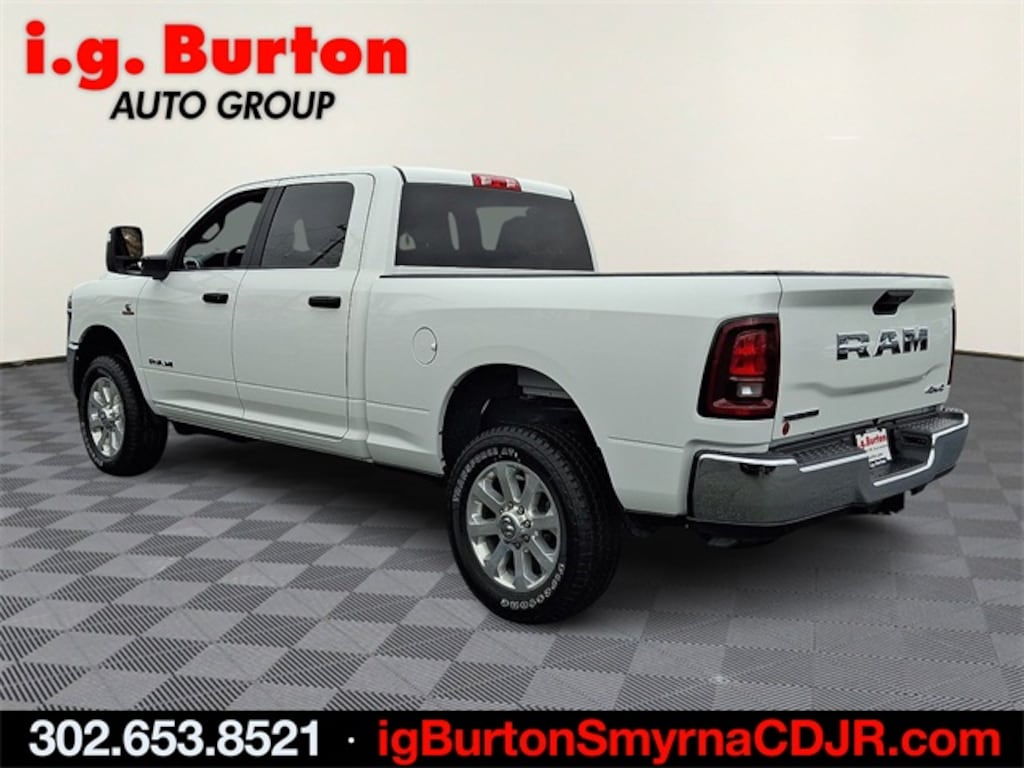 New 2026 Ram 2500 BIG HORN CREW CAB 4X4 6'4 BOX Pickup