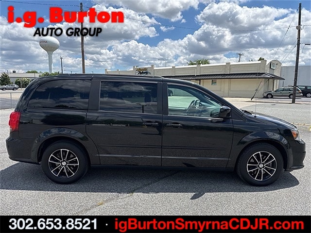 Used 2017 Dodge Grand Caravan GT with VIN 2C4RDGEG7HR798900 for sale in Smyrna, DE