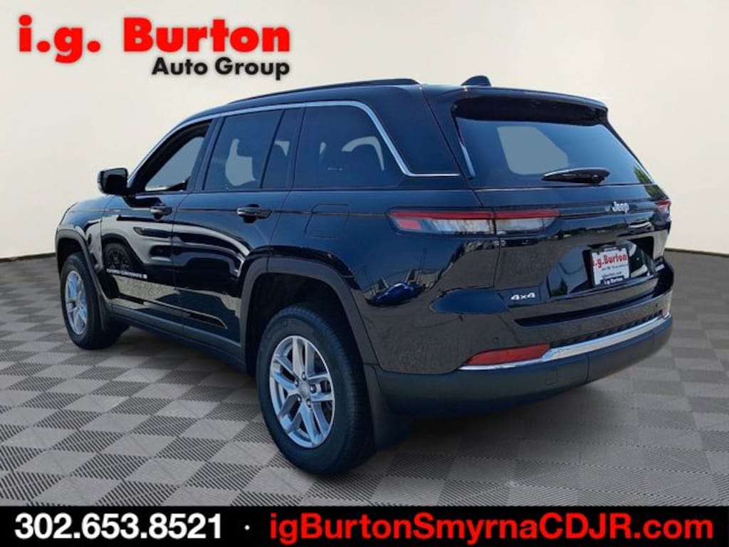 New 2026 Jeep Grand Cherokee LAREDO 4X4 Sport Utility