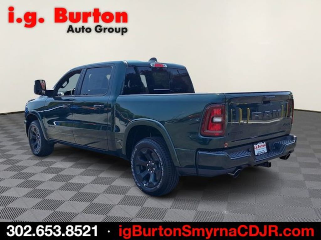 New 2026 Ram 1500 BIG HORN CREW CAB 4X4 5'7 BOX Pickup