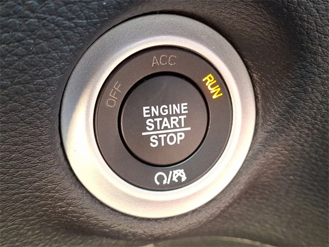2026 Chrysler Pacifica Select - Photo 15