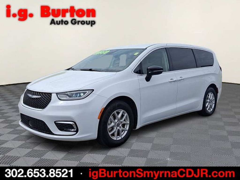 Used 2024 Chrysler Pacifica Touring L Van Passenger Van
