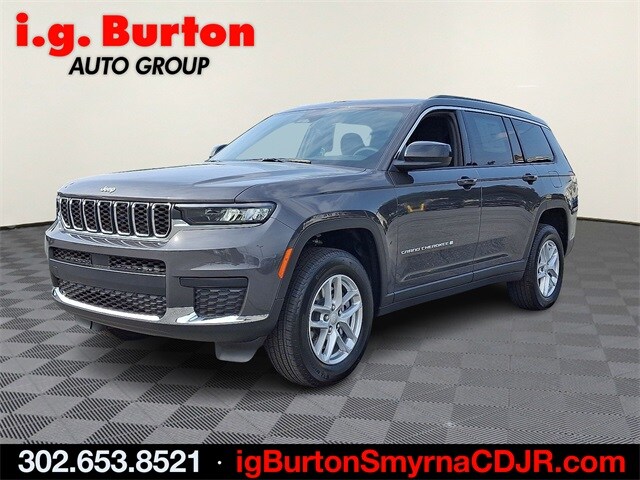 2025 Jeep Grand Cherokee Laredo photo 2