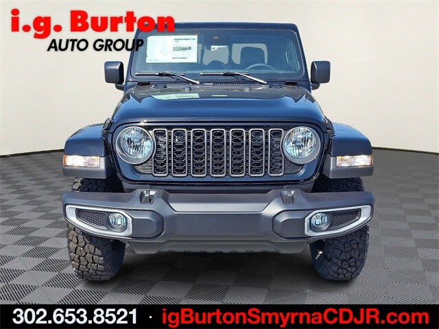 2025 Jeep Gladiator Sport photo 2