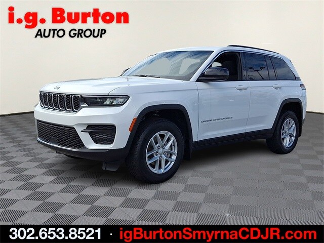 2025 Jeep Grand Cherokee Laredo photo 2