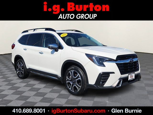 2023 Subaru Ascent Touring's photo