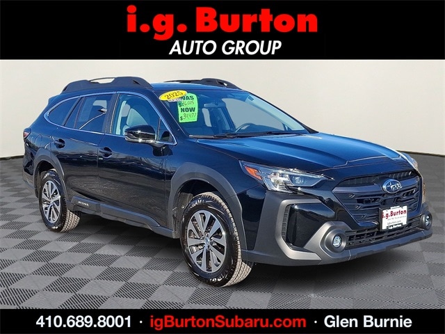 2025 Subaru Outback Premium's photo