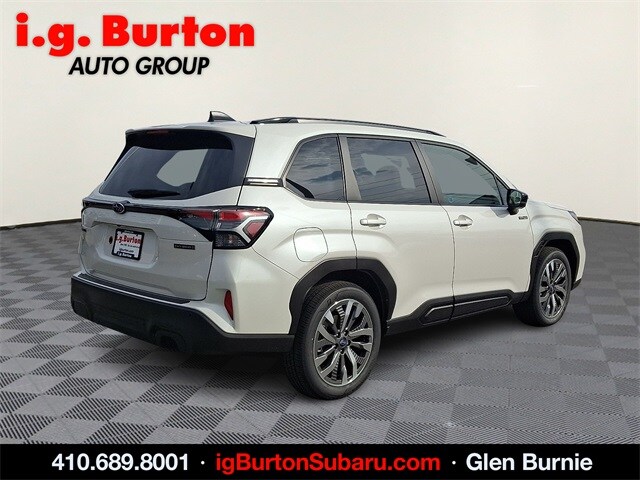 2025 Subaru Forester Touring photo 2