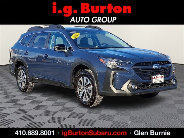 2025 Subaru Outback Premium's photo