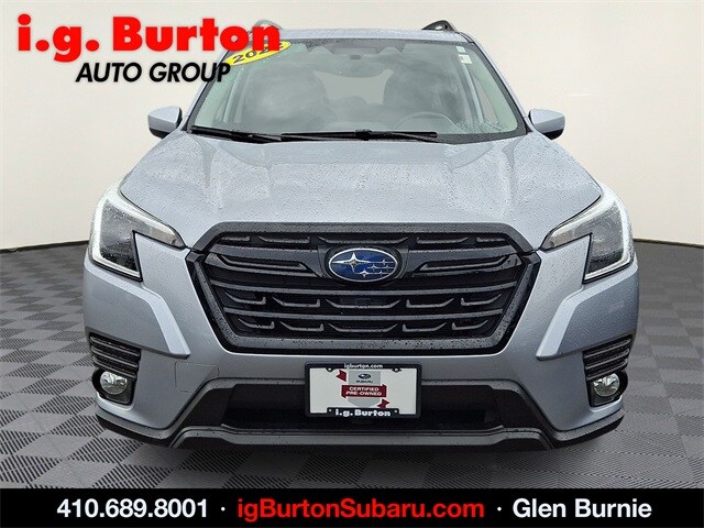 2022 Subaru Forester Premium photo 2