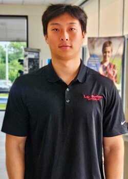 Staff member Jason Lee from af5ef6bcd904