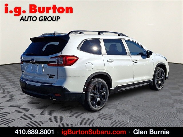 2025 Subaru Ascent Onyx Edition photo 3