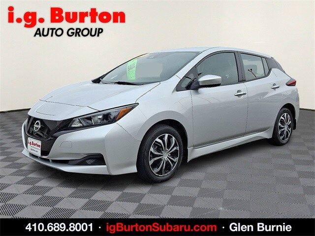 2023 Nissan Leaf S photo 3