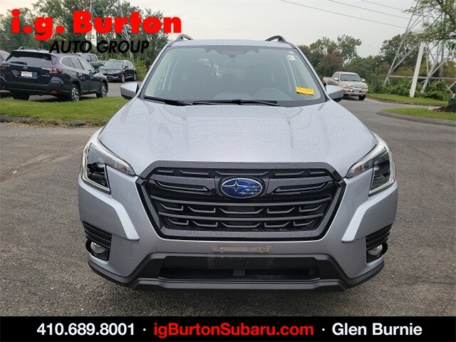 2022 Subaru Forester Premium photo 2