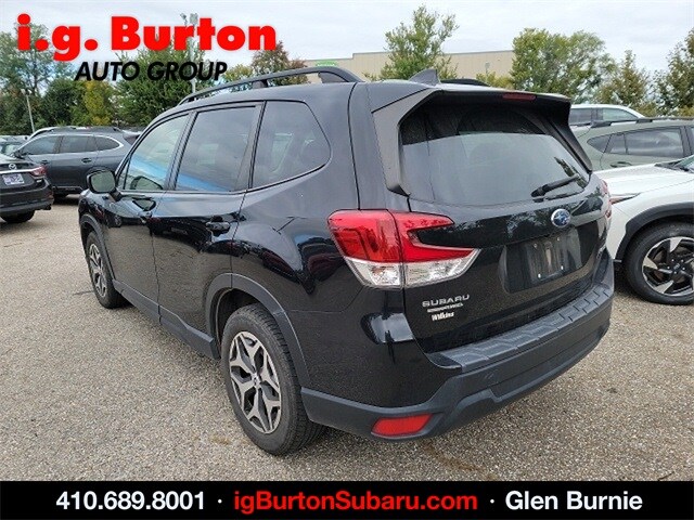 2021 Subaru Forester Premium photo 2