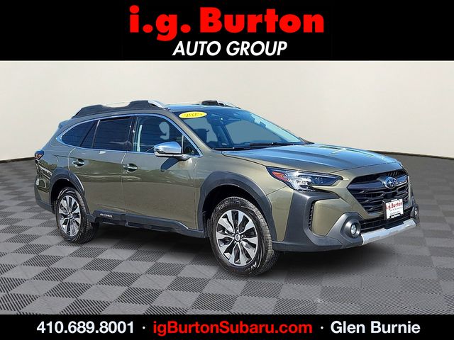 2025 Subaru Outback Touring's photo